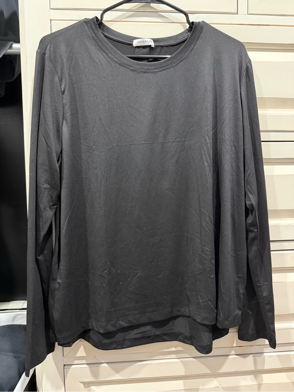 Women’s Long Sleeve Crew Neck Shirt - Black
